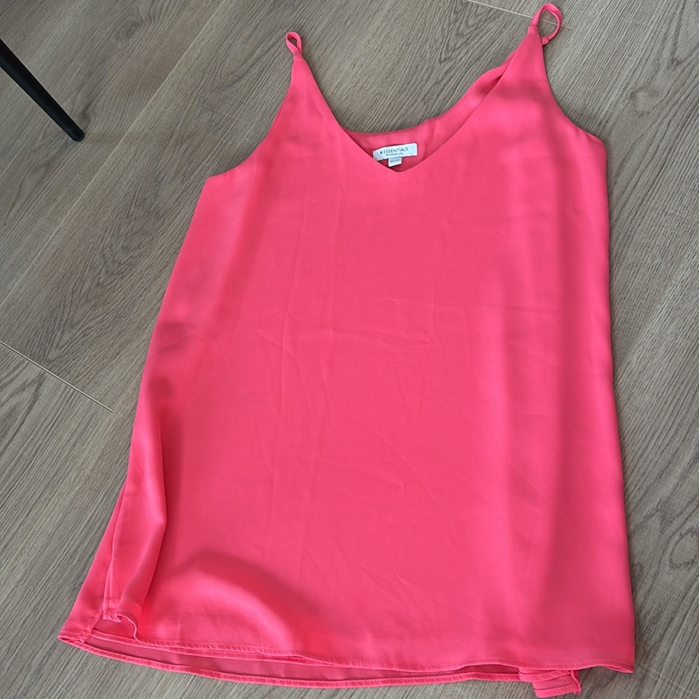 💕Essentials Red/pink Camisole Top with Flowy Fit